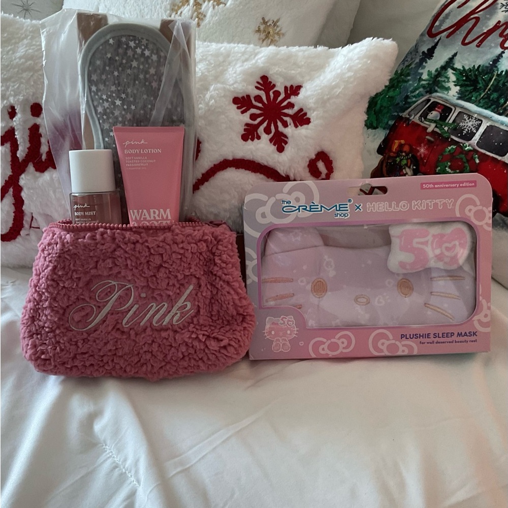 PINK Victoria's Secret Bath & Body Gift Set w Hello Kitty 50th edition mask $22